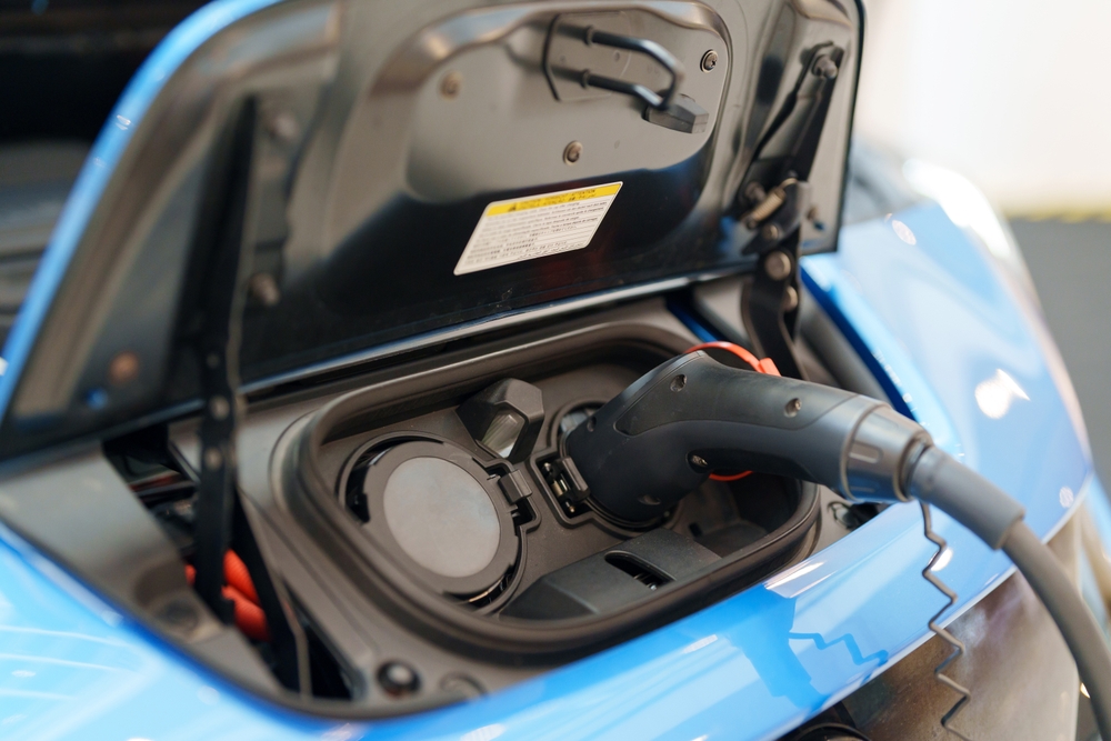 電気自動車と太陽光発電をセットで使う5つのメリット